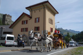 Гостиница Sust Lodge am Gotthard  Хоспенталь